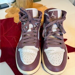 Nike High-Top Sneakers in Purple and Gray